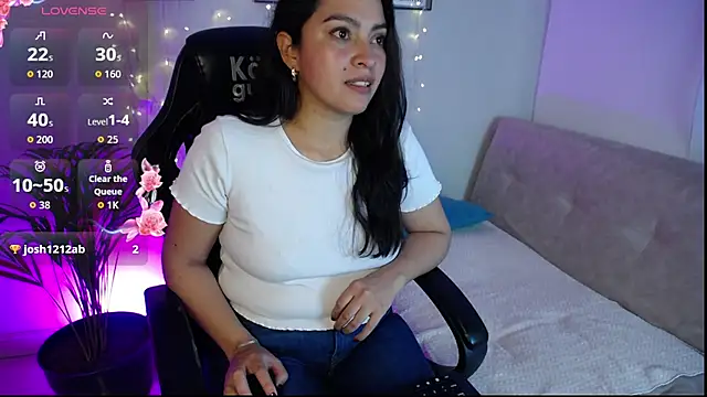 Snapshot of Siara_Belle chatting on 03/23/26, 09:14 Siara Belle online show from 03/23/26, 09:14