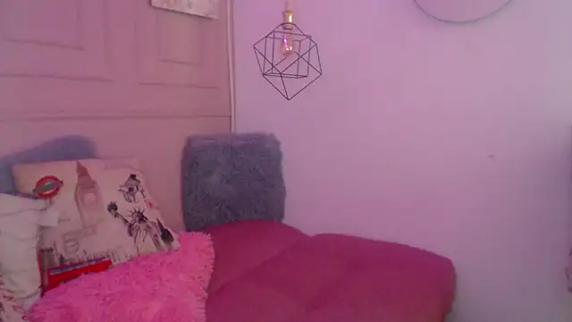 zoe  baker online show from 04/30/26, 04:03