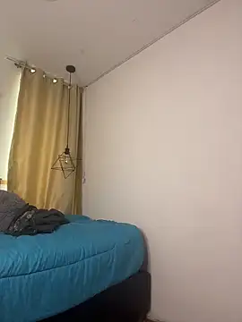 Snapshot of zoe__baker chatting on 04/06/26, 02:40 zoe baker online show from 04/06/26, 02:40