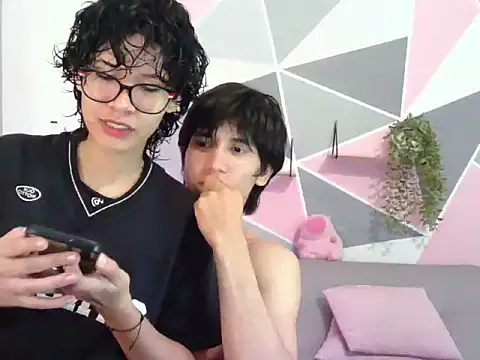 Snapshot of DanteAndXixi chatting on 04/01/26, 04:03 DanteAndXixi online show from 04/01/26, 04:03