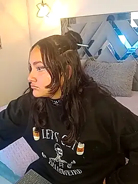 Liily Foxxy online show from 03/30/26, 10:50