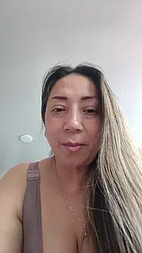 emma0304 online show from 03/31/26, 09:39