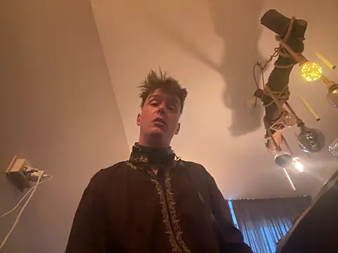 maniackle online show from 04/26/26, 04:32