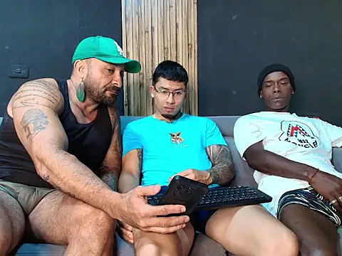 Snapshot of angelstream chatting on 06/05/26, 12:55 angelstream online show from 06/05/26, 12:55
