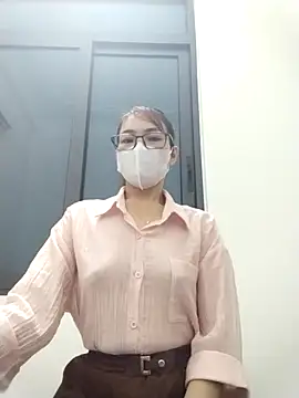 Mai phuong online show from 03/28/26, 06:47