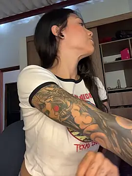 Twoshotsparty420 online show from 04/07/26, 01:35