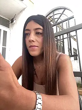 Snapshot of Electra_Pinkk chatting on 05/05/26, 02:09 Electra Pinkk online show from 05/05/26, 02:09