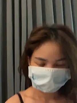 Emma 2603 online show from 04/10/26, 10:28