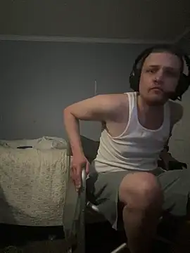 Snapshot of BoredGamer420 chatting on 04/16/26, 03:51 BoredGamer420 online show from 04/16/26, 03:51