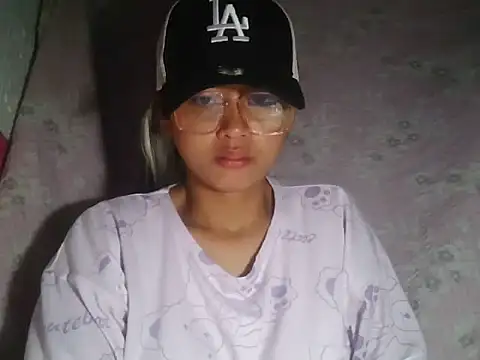 SAM SMILE XOXO online show from 03/25/26, 11:58