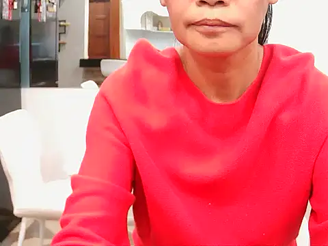 Snapshot of sexiesteyess chatting on 04/10/26, 11:45 sexiesteyess online show from 04/10/26, 11:45