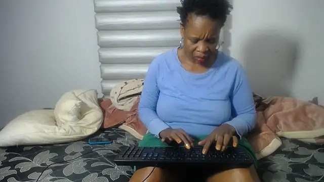 JoycyQueen online show from 05/03/26, 04:54