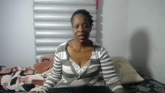 JoycyQueen online show from 05/09/26, 06:11