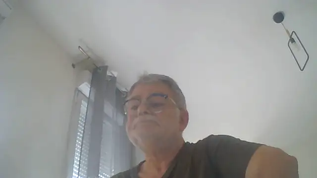 Snapshot of oura chatting on 07/01/26, 07:30 oura online show from 07/01/26, 07:30