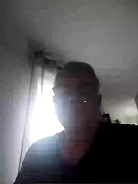 Snapshot of oura chatting on 06/04/26, 07:13 oura online show from 06/04/26, 07:13