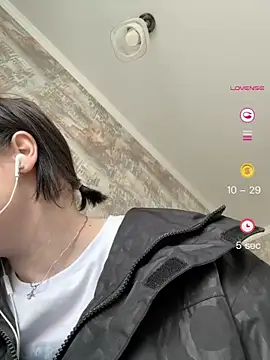Snapshot of HubbaBaby chatting on 04/30/26, 10:22 HubbaBaby online show from 04/30/26, 10:22