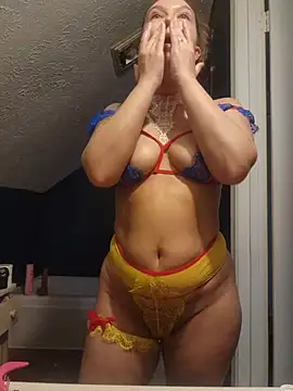 NicolePearl online show from 04/15/26, 01:44