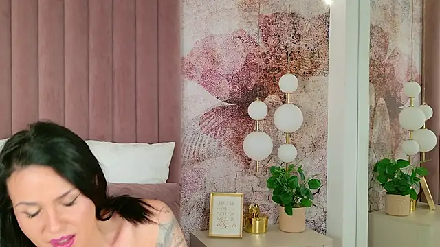 AnneRey online show from 03/19/26, 06:30