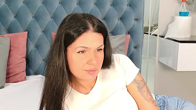 AnneRey online show from 05/08/26, 03:10