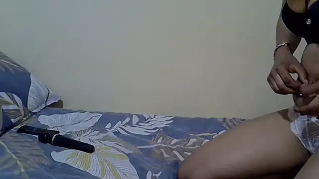 laura-lover online show from 04/20/26, 10:18