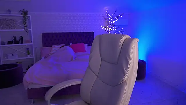 LittleJulii online show from 06/03/26, 01:06