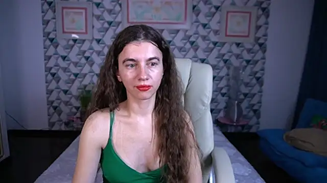 LittleJulii online show from 04/03/26, 07:20