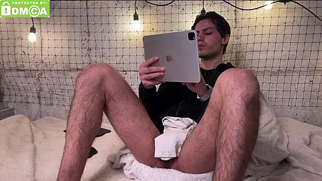 Daniel Vibe online show from 03/11/26, 01:43