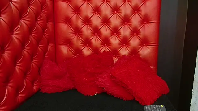 LadyMiax online show from 03/28/26, 03:18