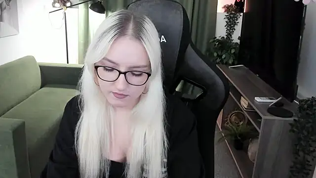 ViolaMore online show from 03/25/26, 05:29