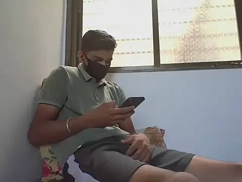 Roy3 2 online show from 04/07/26, 06:59