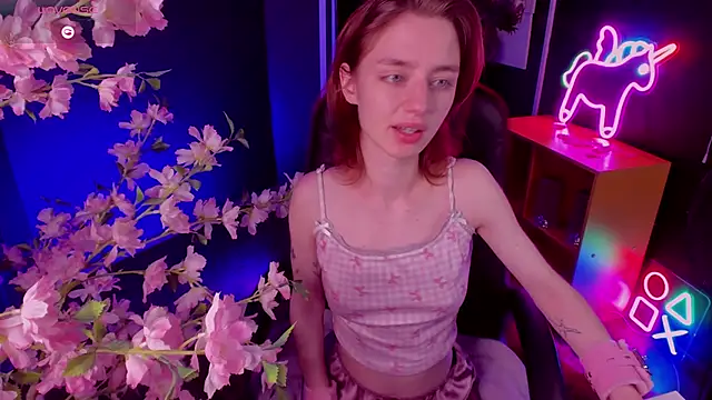 Pretty Victoria online show from 04/22/26, 11:06