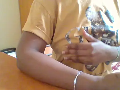 melaninebony2 online show from 03/21/26, 06:47