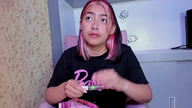 PinkyyPieee  online show from 03/13/26, 11:15