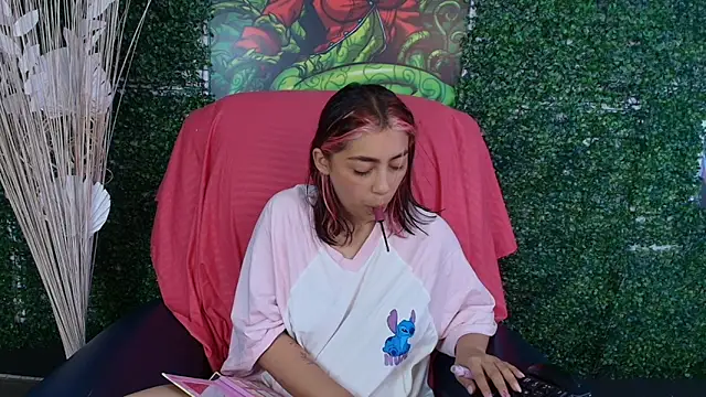 PinkyyPieee  online show from 03/31/26, 01:13