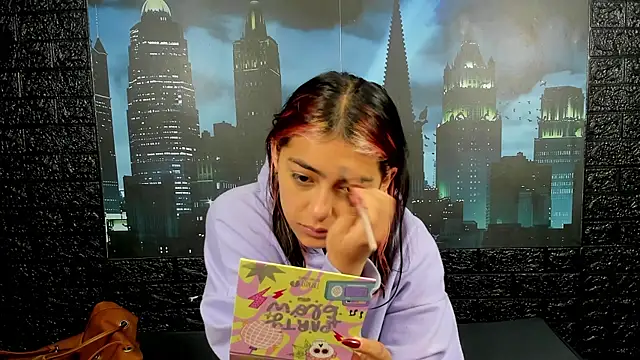 PinkyyPieee  online show from 04/20/26, 01:13