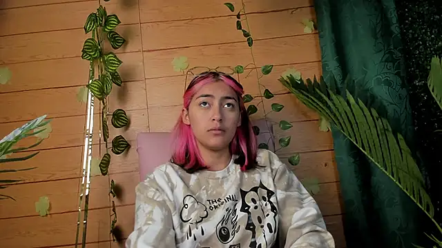 PinkyyPieee  online show from 03/25/26, 11:42