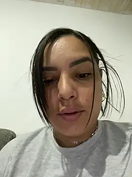 Snapshot of Kira33_ chatting on 04/03/26, 12:11 Kira33 online show from 04/03/26, 12:11