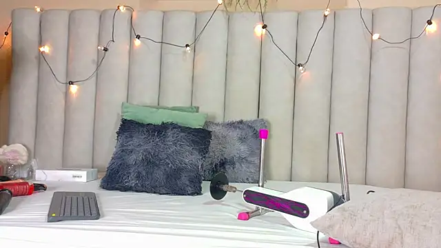 Meganlove   online show from 06/25/26, 03:15