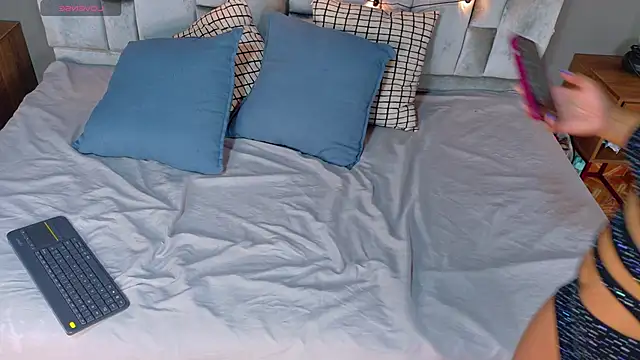 Meganlove   online show from 03/26/26, 02:54