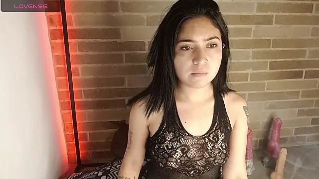 sweet-little online show from 05/17/26, 12:27