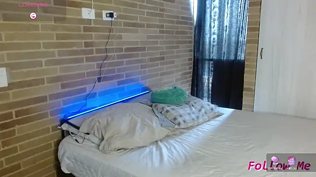 sweet-little online show from 03/28/26, 02:51