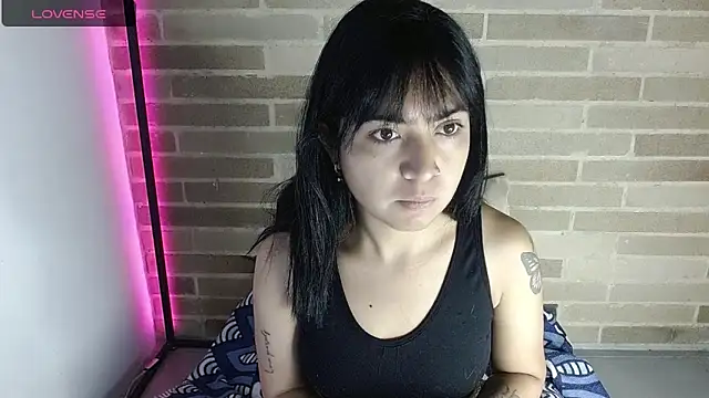 sweet-little online show from 05/27/26, 12:34