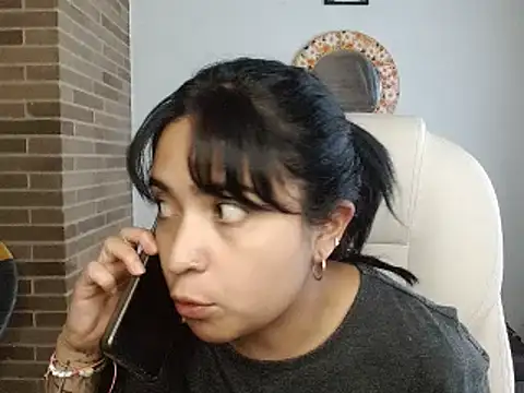 sweet-little online show from 03/16/26, 08:44