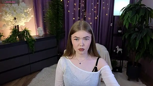 BlondeLina online show from 05/29/26, 10:32
