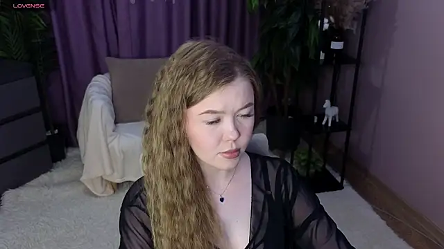 BlondeLina online show from 04/26/26, 04:54