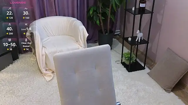 BlondeLina online show from 04/19/26, 04:57