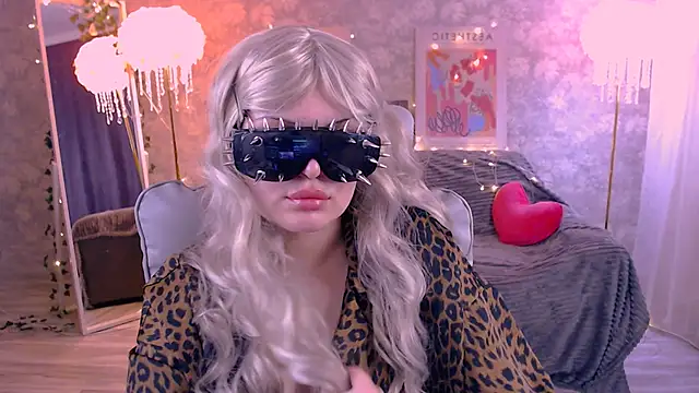 DaisyBloomm online show from 03/10/26, 03:27