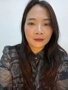 Snapshot of yu19988 chatting on 04/14/26, 04:06 yu19988 online show from 04/14/26, 04:06