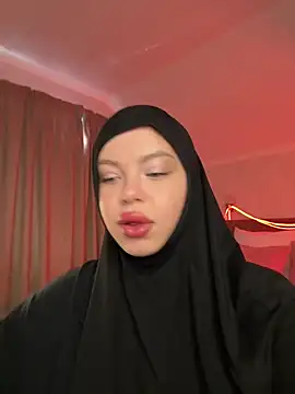 RedheadQueen  online show from 04/28/26, 02:10