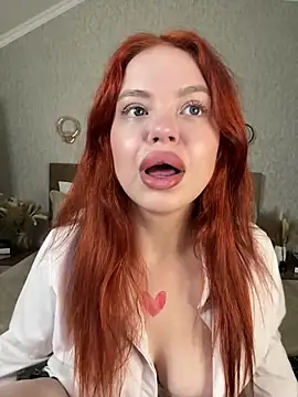 RedheadQueen  online show from 05/26/26, 02:37